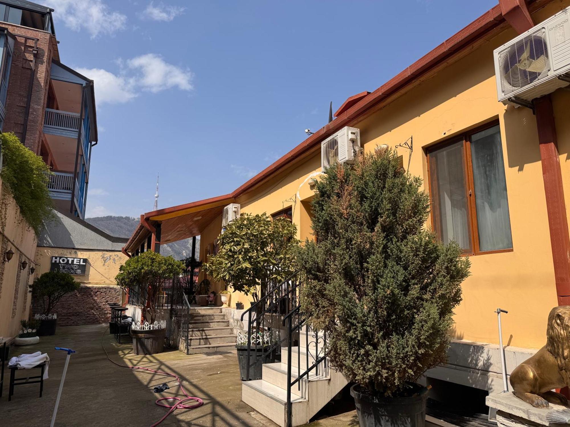 Two Lions Hotel Tbilisi Exteriér fotografie